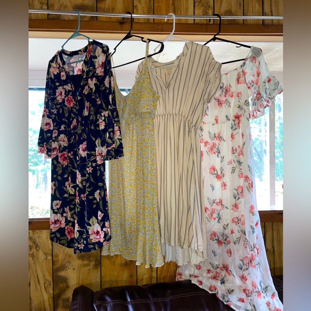 Maternity dress Bundle Size Small/medium